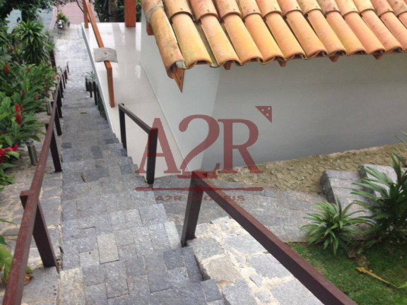 Casa com 4 Quartos à Venda,  em Vila Velha - Angra Dos Reis
