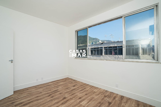Imagem Imóvel com 4 Quartos à Venda, 130 m² em Barra Da Tijuca - Rio De Janeiro Imagem Imóvel com 4 Quartos à Venda, 130 m² em Barra Da Tijuca - Rio De Janeiro
