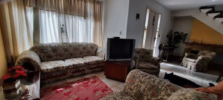 Imagem Casa com 4 Quartos à Venda, 171 m² em Vila Santista - Atibaia Imagem Casa com 4 Quartos à Venda, 171 m² em Vila Santista - Atibaia
