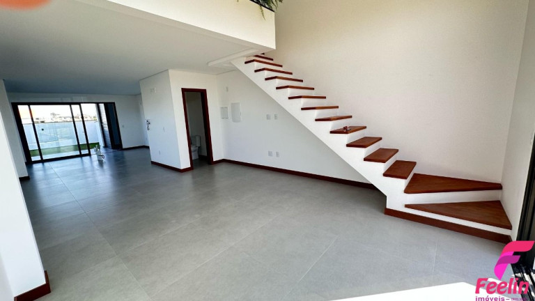 Imagem Casa com 3 Quartos à Venda, 163 m² em Campeche - Florianópolis