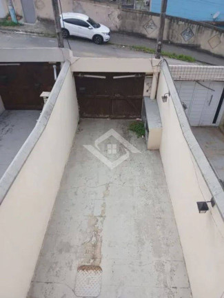 Casa com 2 Quartos para Alugar, 110 m² em Encantado - Rio De Janeiro