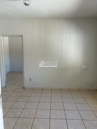 Imagem Casa com 2 Quartos à Venda, 250 m² em Fabrício - Uberaba Imagem Casa com 2 Quartos à Venda, 250 m² em Fabrício - Uberaba