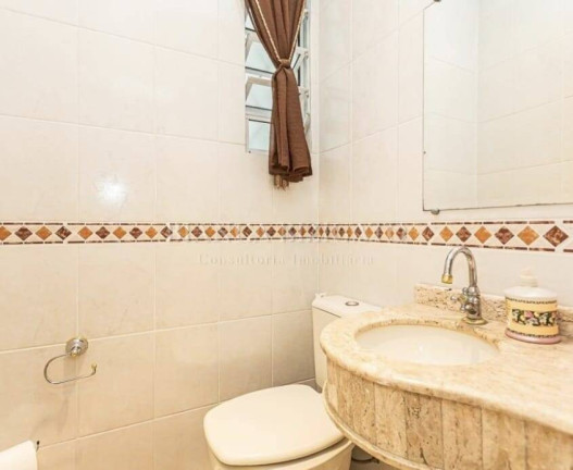 Imagem Casa com 4 Quartos à Venda, 225 m² em água Verde - Curitiba