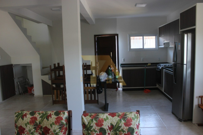 Imagem Imóvel com 2 Quartos à Venda, 110 m² em Arroio Do Rosa - Imbituba