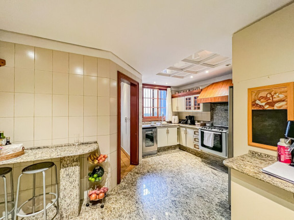 Imagem Casa com 4 Quartos à Venda, em Chácara Das Pedras - Porto Alegre Imagem Casa com 4 Quartos à Venda, em Chácara Das Pedras - Porto Alegre