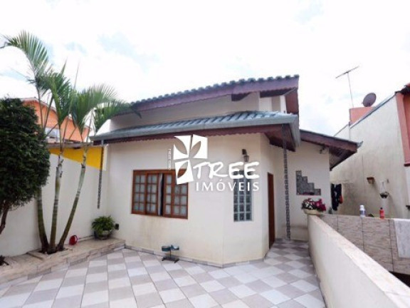 Casa com 4 Quartos à Venda, 200 m² em Jordanópolis - Arujá