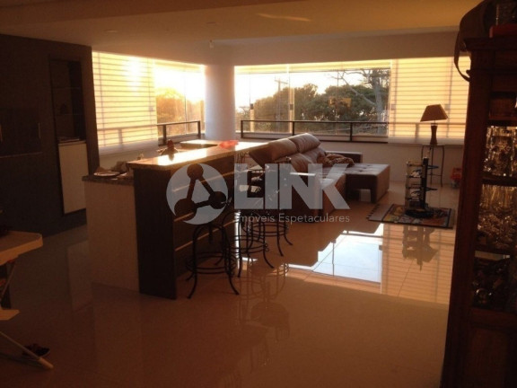 Imagem Apartamento com 3 Quartos à Venda, 121 m² em Menino Deus - Porto Alegre