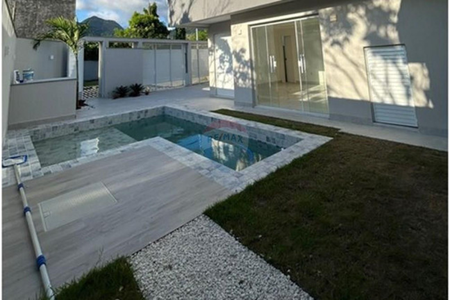 Imagem Casa com 4 Quartos à Venda, 220 m² em Vargem Pequena - Rio De Janeiro Imagem Casa com 4 Quartos à Venda, 220 m² em Vargem Pequena - Rio De Janeiro