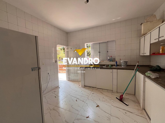 Imagem Casa com 3 Quartos à Venda, 720 m² em Santa Cruz - Cuiabá Imagem Casa com 3 Quartos à Venda, 720 m² em Santa Cruz - Cuiabá