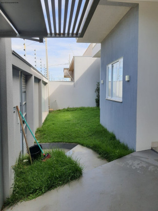 Imagem Imóvel com 3 Quartos à Venda,  em Sinop - Sinop