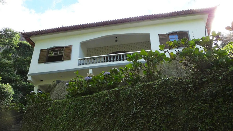 Casa com 5 Quartos à Venda, 450 m² em Iucas - Teresópolis