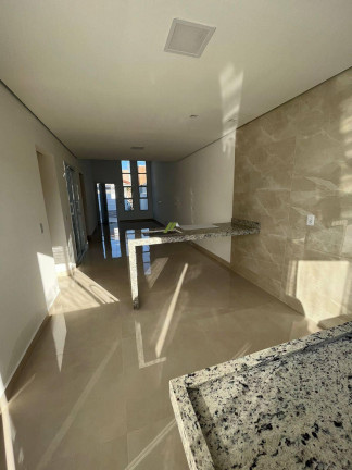 Imagem Casa com 2 Quartos à Venda, 75 m² Imagem Casa com 2 Quartos à Venda, 75 m²