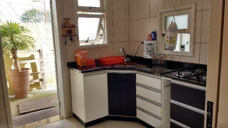 Imagem Casa com 3 Quartos à Venda, 98 m² em Nossa Senhora Do Rosário - Santa Maria Imagem Casa com 3 Quartos à Venda, 98 m² em Nossa Senhora Do Rosário - Santa Maria