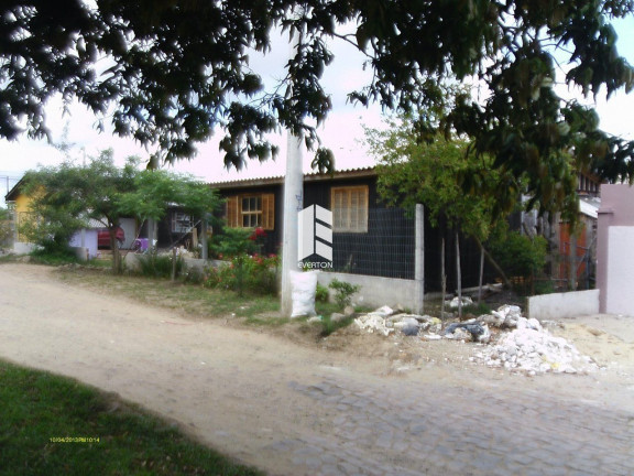 Imagem Casa com 2 Quartos à Venda, 800 m² em Tomazetti - Santa Maria