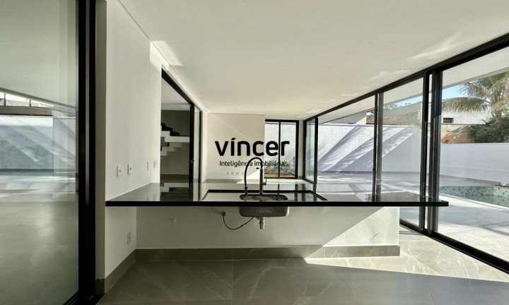 Imagem Casa com 5 Quartos à Venda, 450 m² em Jardins Atenas - Goiânia