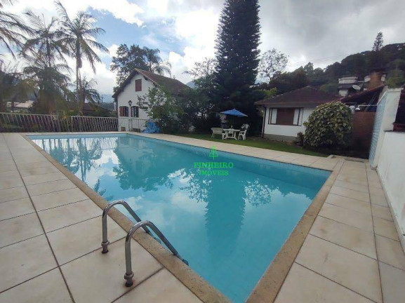Imagem Casa com 3 Quartos à Venda ou Locação, 318 m² em Bom Retiro - Teresópolis
