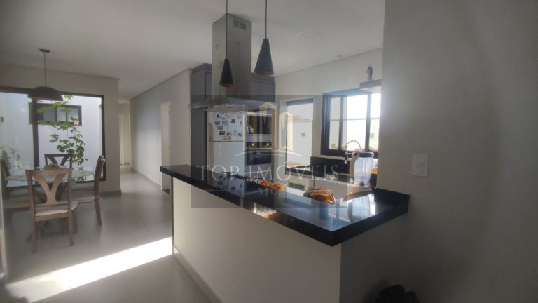 Imagem Casa com 3 Quartos à Venda, 212 m² em Jardim Jacinto - Jacareí Imagem Casa com 3 Quartos à Venda, 212 m² em Jardim Jacinto - Jacareí