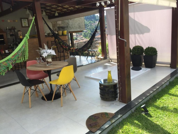 Imagem Casa com 4 Quartos à Venda, 307 m² em Tijuca - Teresópolis Imagem Casa com 4 Quartos à Venda, 307 m² em Tijuca - Teresópolis