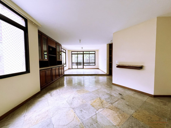 Apartamento com 4 Quartos à Venda, 240 m² em Centro - Florianópolis