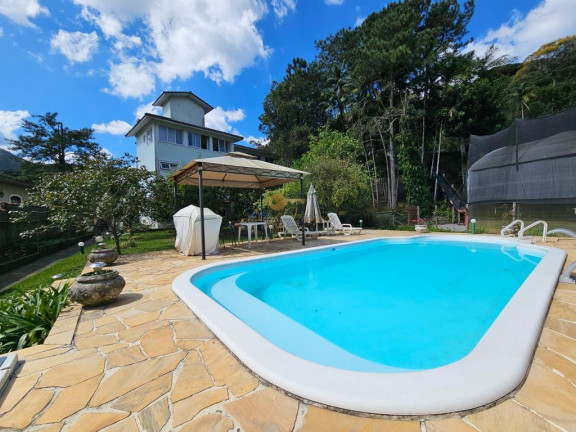 Imagem Casa com 4 Quartos à Venda, 400 m² em Comary - Teresópolis