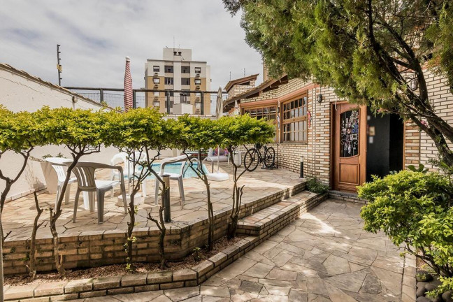 Imagem Casa com 3 Quartos à Venda, 219 m² em Cavalhada - Porto Alegre