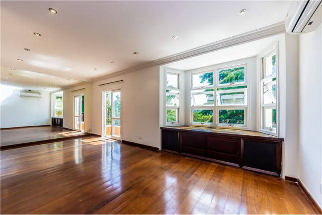 Imagem Casa com 4 Quartos à Venda, em Fazenda Morumbi - São Paulo Imagem Casa com 4 Quartos à Venda, em Fazenda Morumbi - São Paulo