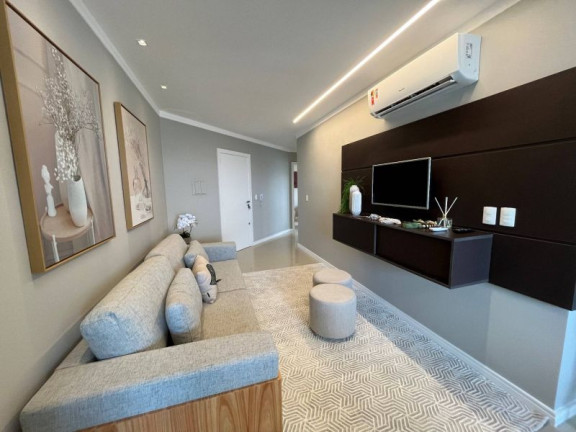 Imagem Apartamento com 2 Quartos à Venda, 76 m² em Centro