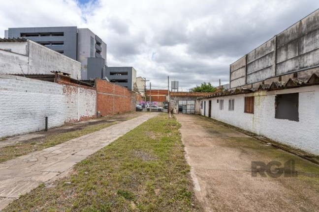 Imagem Loja para Alugar, 550 m² em Navegantes - Porto Alegre Imagem Loja para Alugar, 550 m² em Navegantes - Porto Alegre