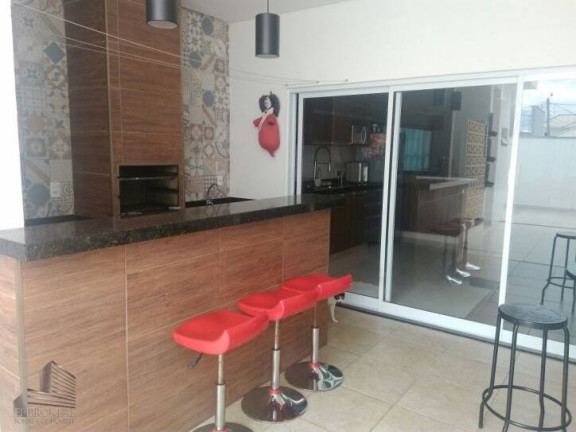 Imagem Casa de Condomínio com 3 Quartos à Venda, 150 m² em Iporanga - Sorocaba