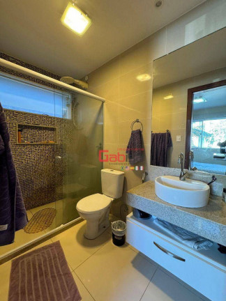 Imagem Casa com 5 Quartos à Venda, 370 m² em Vila Sao Pedro - São Pedro Da Aldeia Imagem Casa com 5 Quartos à Venda, 370 m² em Vila Sao Pedro - São Pedro Da Aldeia