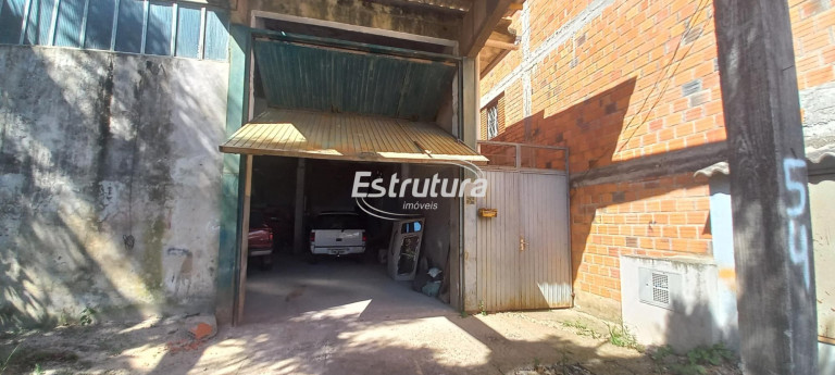 Imóvel Comercial para Alugar, 180 m² em Duque De Caxias - Santa Maria