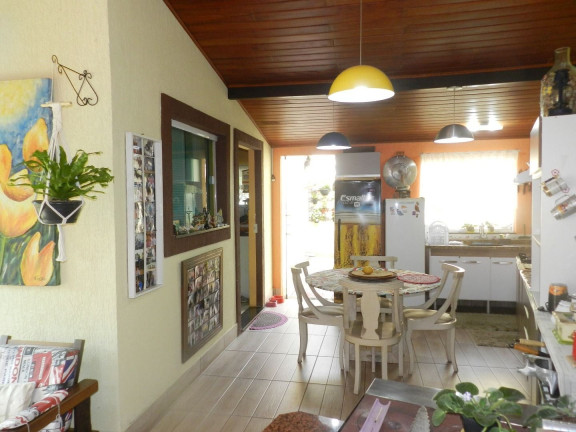 Imagem Casa com 4 Quartos à Venda, 161 m² em Vargem Grande - Teresópolis Imagem Casa com 4 Quartos à Venda, 161 m² em Vargem Grande - Teresópolis