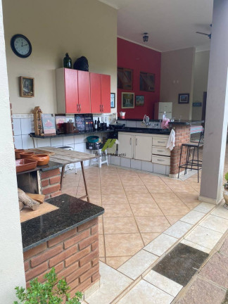 Imagem Casa de Condomínio com 5 Quartos à Venda, 360 m²