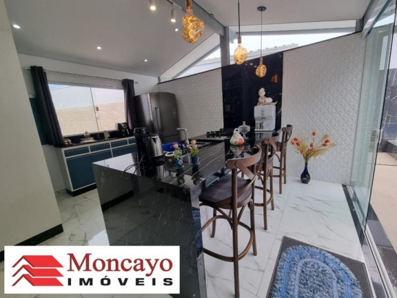 Imagem Casa com 3 Quartos à Venda, 327 m² em Centro - Caraguatatuba Imagem Casa com 3 Quartos à Venda, 327 m² em Centro - Caraguatatuba