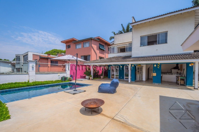 Imagem Casa com 3 Quartos à Venda, 525 m² em Pacaembu - São Paulo