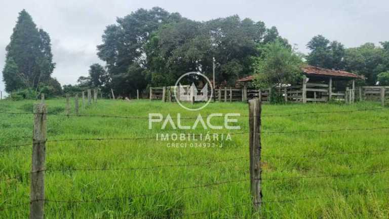 Imagem Fazenda à Venda, 400 m² em Centro - Anhembi Imagem Fazenda à Venda, 400 m² em Centro - Anhembi