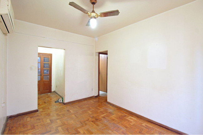 Imagem Imóvel com 2 Quartos à Venda, 54 m² em Camaquã - Porto Alegre