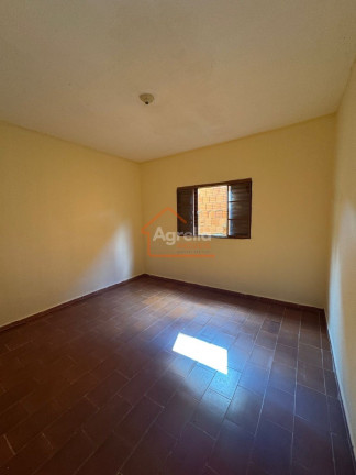 Imagem Casa com 4 Quartos à Venda, 250 m² em Jardim Artigiane - Mogi Guaçu Imagem Casa com 4 Quartos à Venda, 250 m² em Jardim Artigiane - Mogi Guaçu