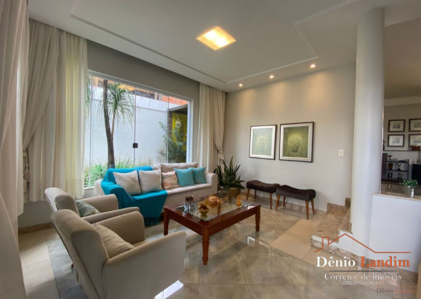 Imagem Casa com 4 Quartos à Venda, 329 m² em Ibituruna - Montes Claros Imagem Casa com 4 Quartos à Venda, 329 m² em Ibituruna - Montes Claros