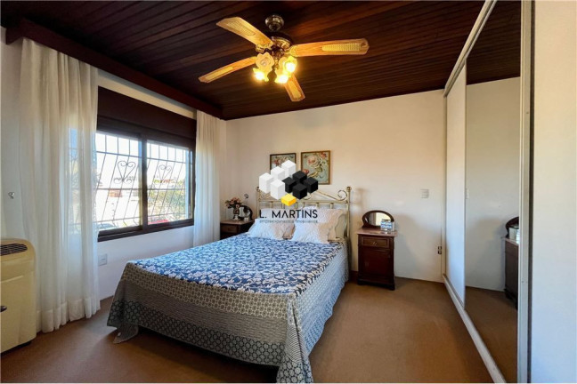 Imagem Casa com 3 Quartos à Venda, 300 m² em Jardim Carvalho - Porto Alegre Imagem Casa com 3 Quartos à Venda, 300 m² em Jardim Carvalho - Porto Alegre