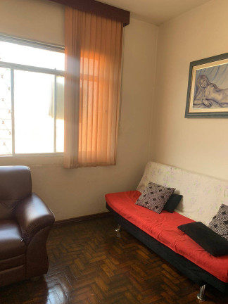 Imagem Casa com 3 Quartos à Venda, 200 m² em Carlos Prates - Belo Horizonte