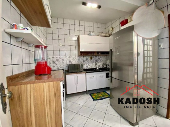 Imagem Casa com 3 Quartos à Venda, 220 m² em Centro - Feira De Santana