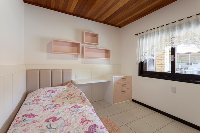 Imagem Casa com 4 Quartos à Venda, 335 m² em Paraíso - Torres
