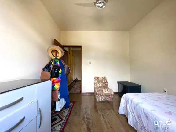 Imagem Casa com 5 Quartos à Venda,  em Trindade - Florianópolis