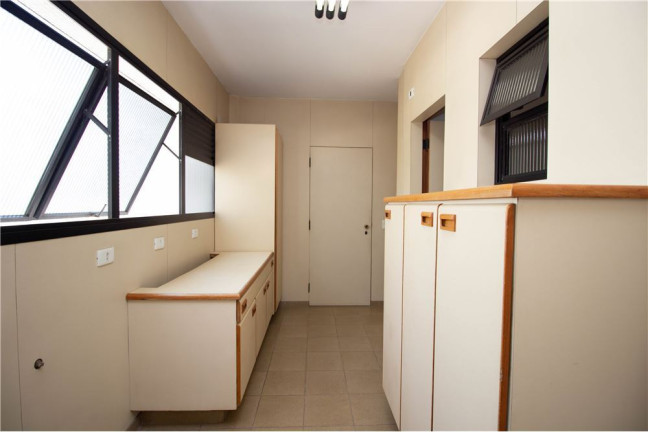 Imagem Apartamento com 4 Quartos à Venda, 220 m² em Moema - São Paulo