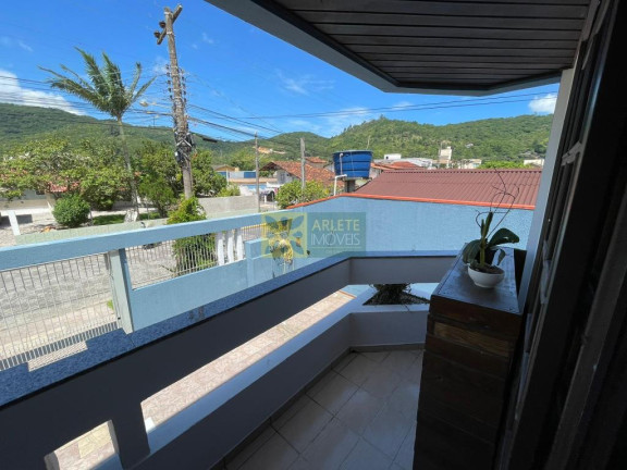 Imagem Casa com 9 Quartos à Venda, 380 m² em Centro - Porto Belo Imagem Casa com 9 Quartos à Venda, 380 m² em Centro - Porto Belo