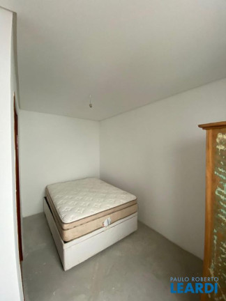 Imagem Sobrado com 4 Quartos à Venda, 242 m² em Vila Gilda - Santo André Imagem Sobrado com 4 Quartos à Venda, 242 m² em Vila Gilda - Santo André