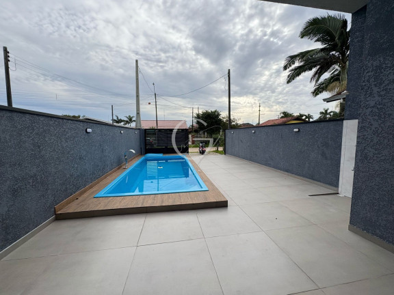Casa com 3 Quartos à Venda, 76 m² em Balneario Solymar - Matinhos