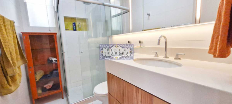 Imagem Apartamento com 2 Quartos à Venda, 70 m² em Copacabana - Rio De Janeiro Imagem Apartamento com 2 Quartos à Venda, 70 m² em Copacabana - Rio De Janeiro