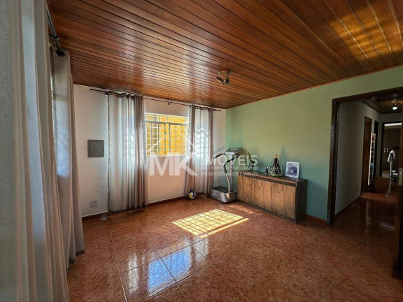Imagem Casa com 3 Quartos à Venda, 199 m² em Maria Antonieta - Pinhais